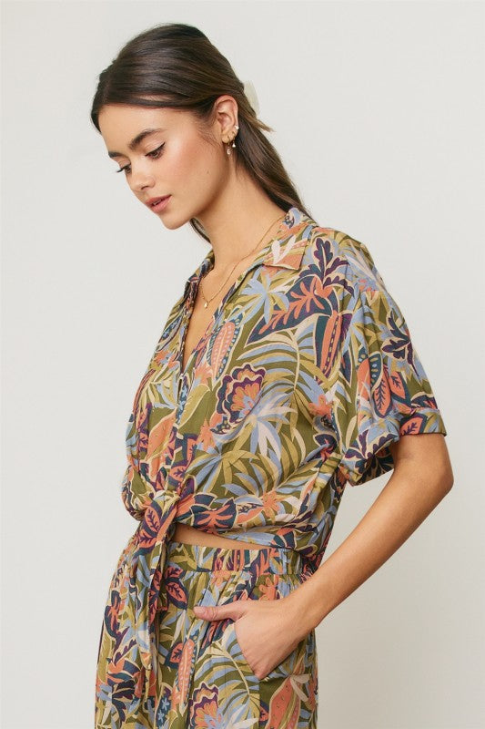 Demetria Short Sleeve Button Down Tropical Print Crop Top Green
