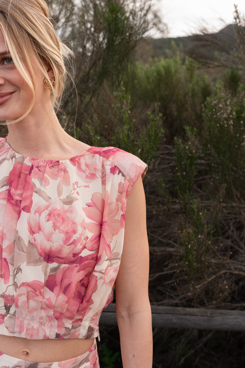 Marlo Sleeveless Floral Print Pleated Top Pink