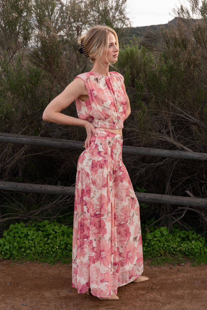 Marlo Sleeveless Floral Print Pleated Top Pink