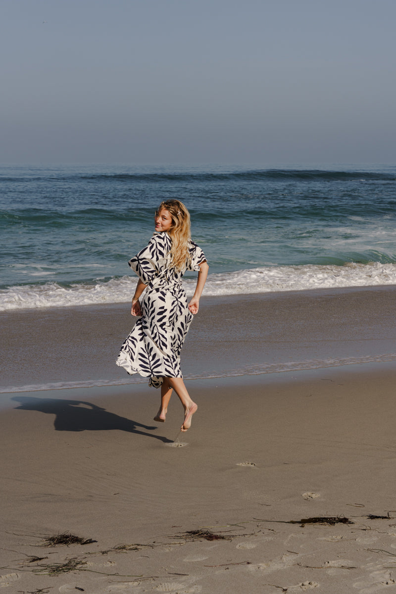 Maryann Short Kimono Sleeve Palm Print Maxi Dress Navy