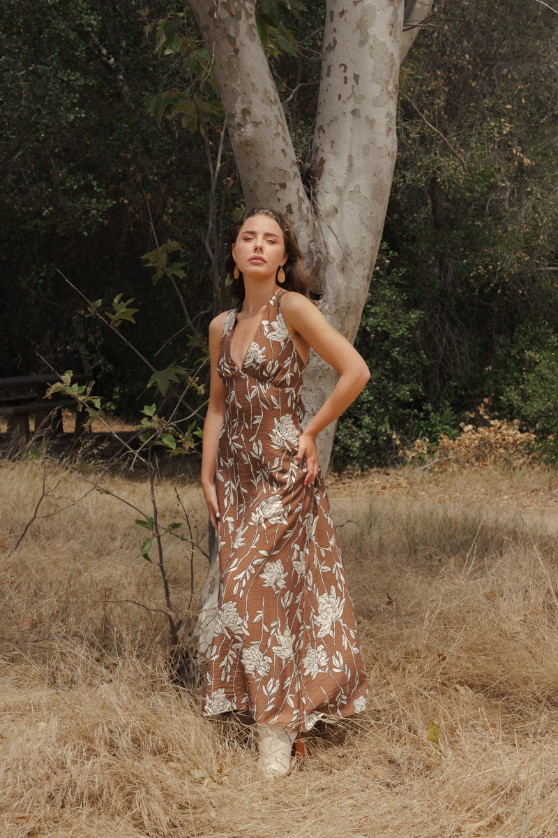 Nalani Sleeveless Open Back Floral Print Midi Dress Brown