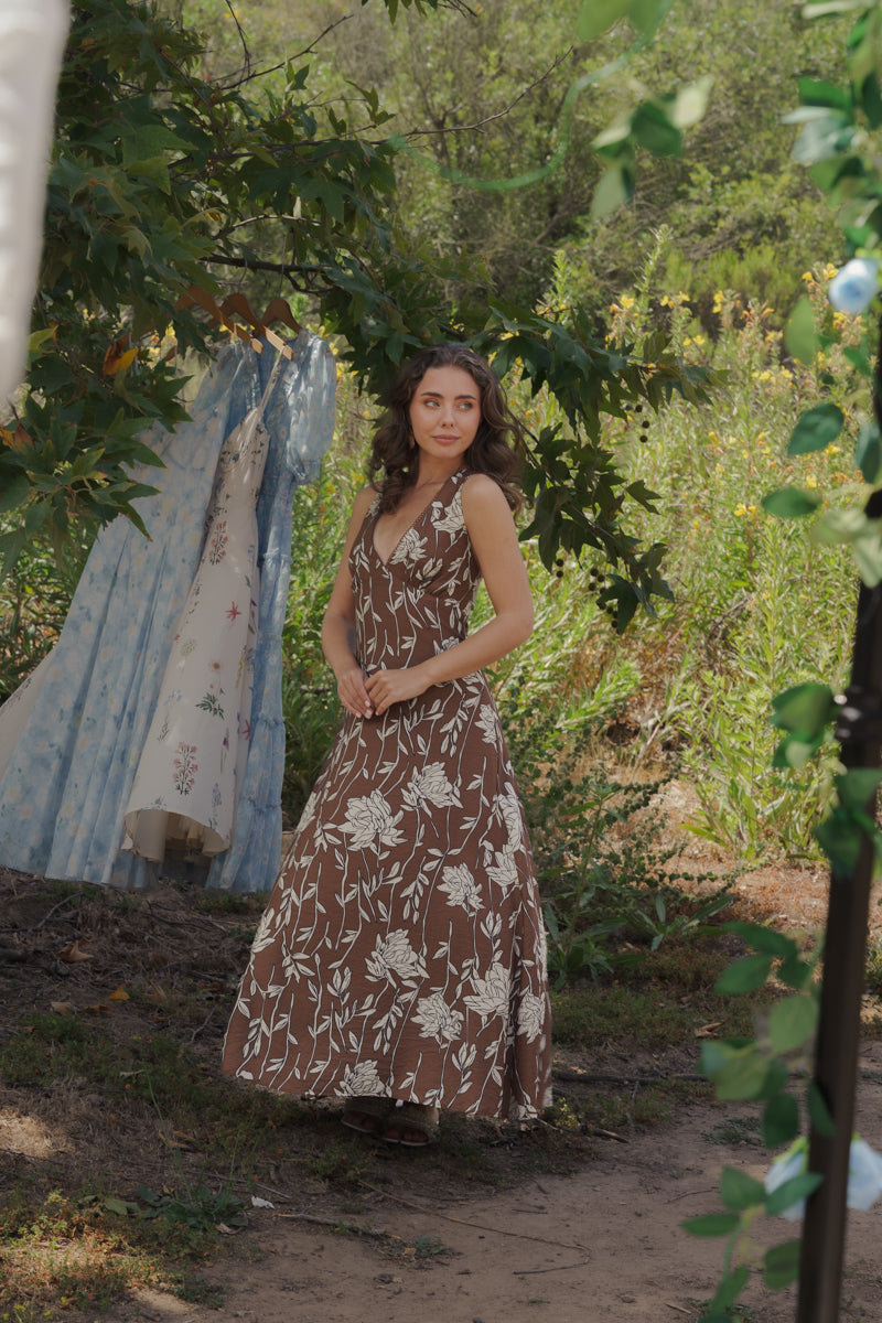 Nalani Sleeveless Open Back Floral Print Midi Dress Brown